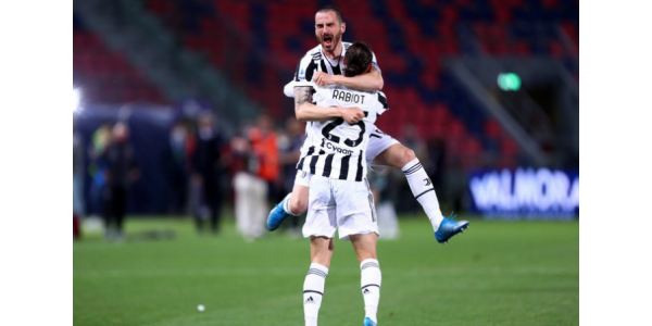 La Juventus revirtió el final en el partido final